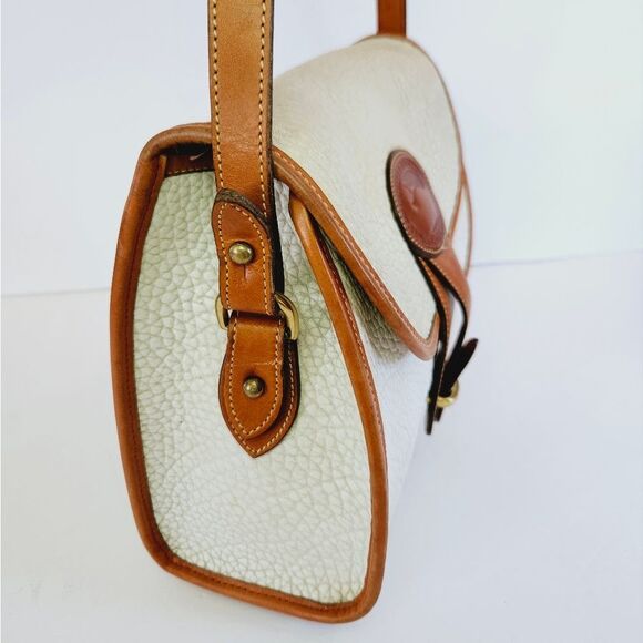 Vintage Dooney & Bourke Essex Pebbled Leather Flap Crossbody Purse Bag in Bone - Picture 5 of 16